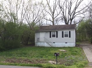 14 Maple St, Clarksville, TN 37042
