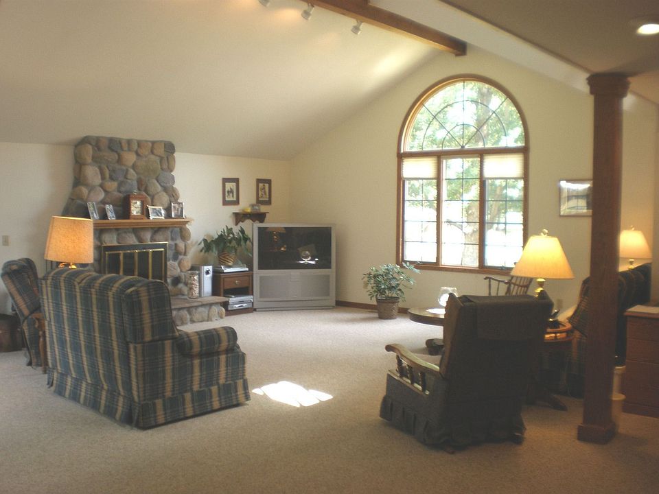 1st image of 217 Illinois Dr