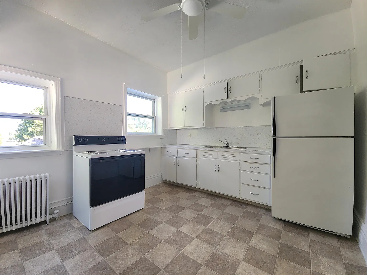 2 bed, 1.0 bath, 1000 sqft, $1,150 — Photo 4