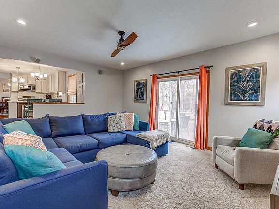 4th image of 24163 Schlemmer Ct