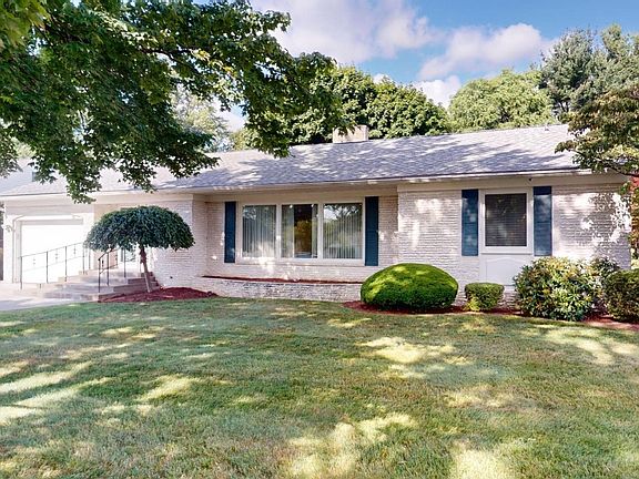 3rd image of 3423 Greengarden Blvd