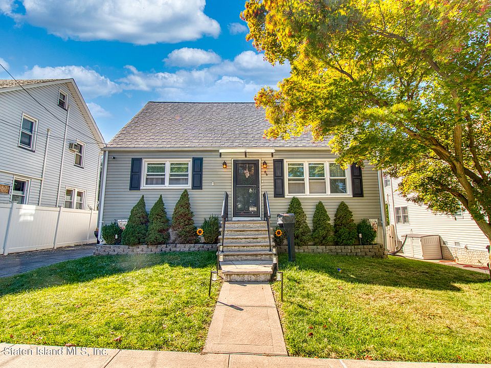 1st image of 86 Clermont Pl