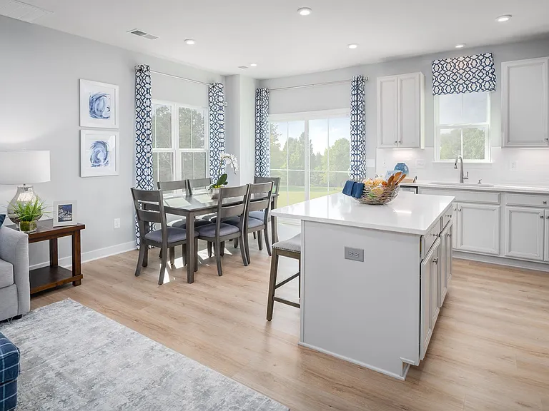 1010 Crescent Cove Ln — Photo 3