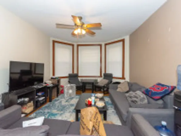 31 Gibbs St #301, Brookline, MA 02446