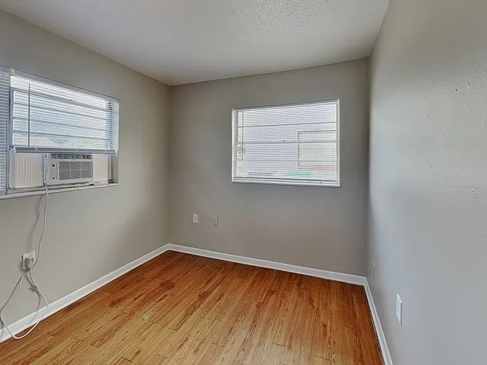 4333 Cynthia St — Photo 16