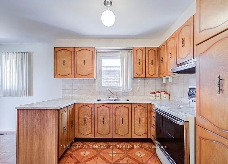 9 Capstan Ct — Photo 14