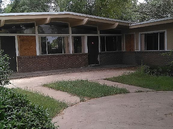 2nd image of 5103 W Orange St