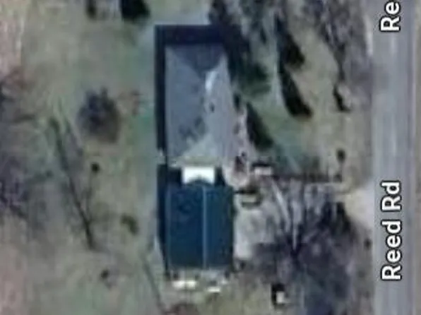 10477 N Reed Rd, Howard City, MI 49329