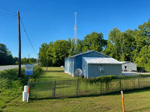 13216 Choctaw Ave, Gilbertown, AL 36908