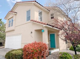4235 Altura Vista Ln NE, Albuquerque, NM 87110