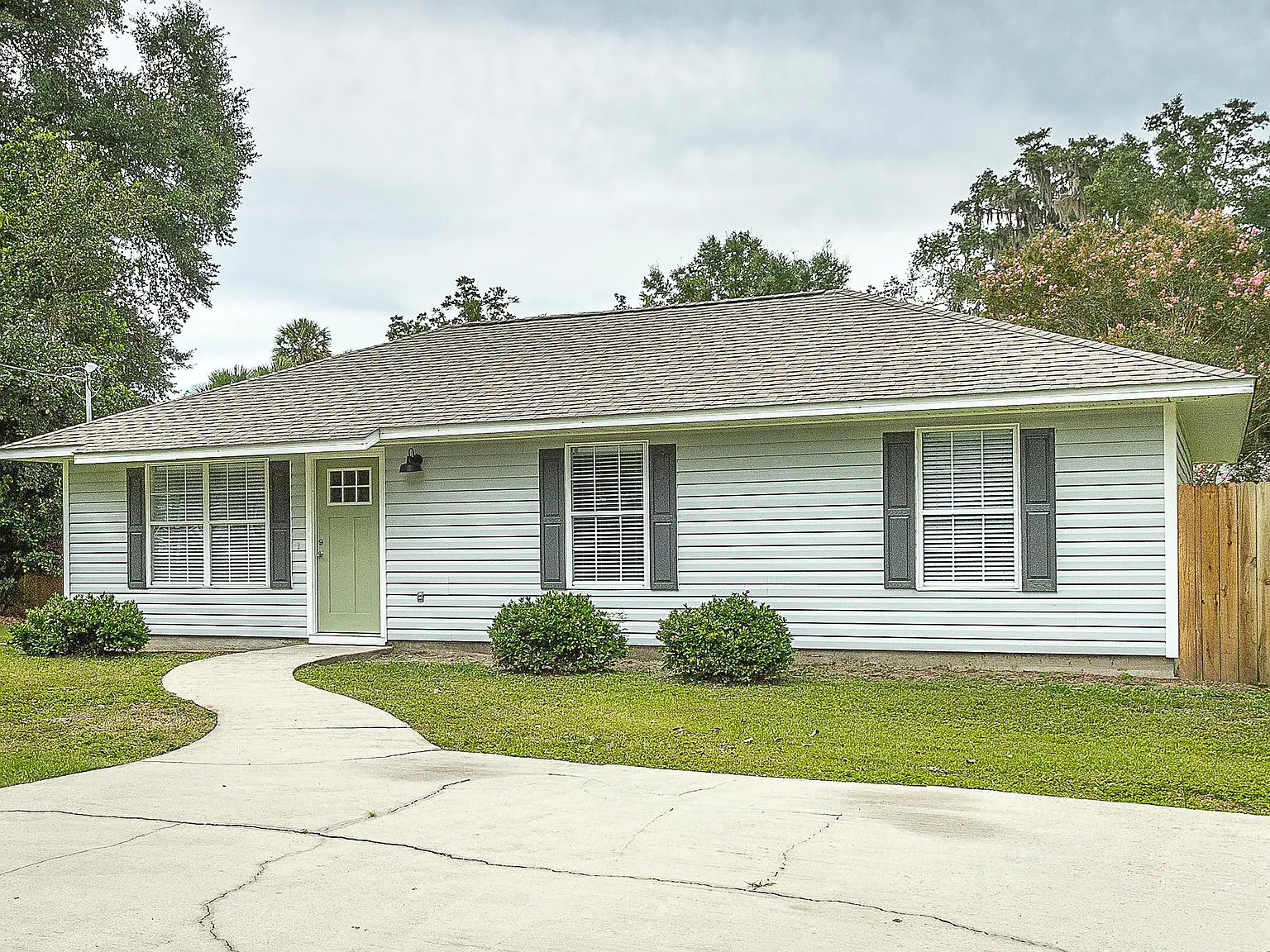33 Dogwood Dr — Photo 4