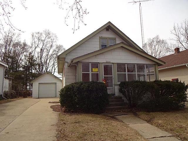 1st image of 2225 18th Ave