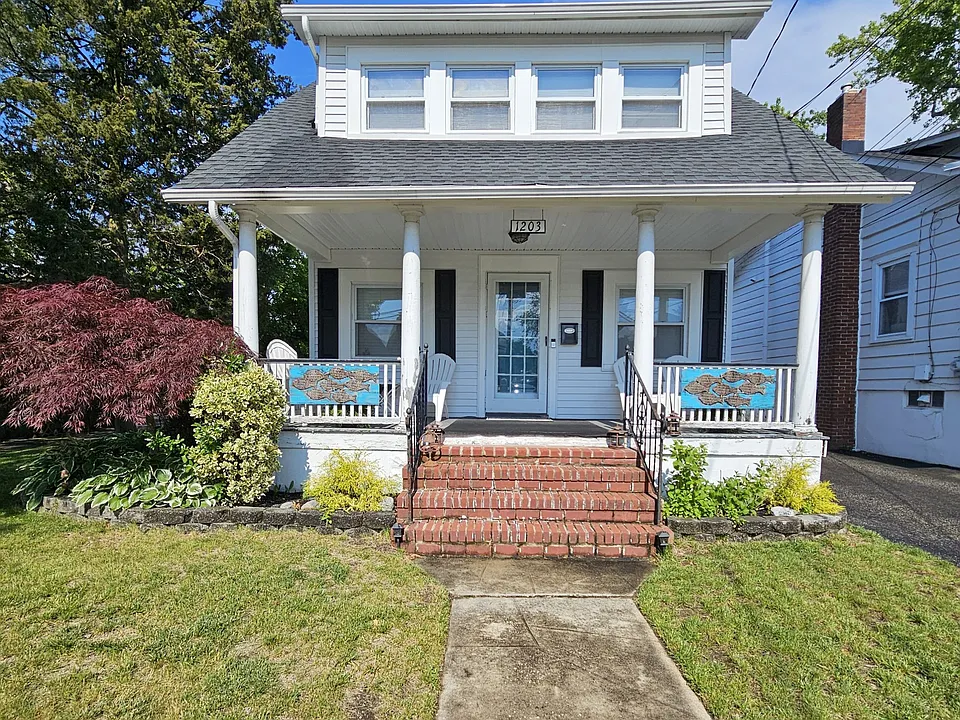 1203 Pine Tree Way #FRONT