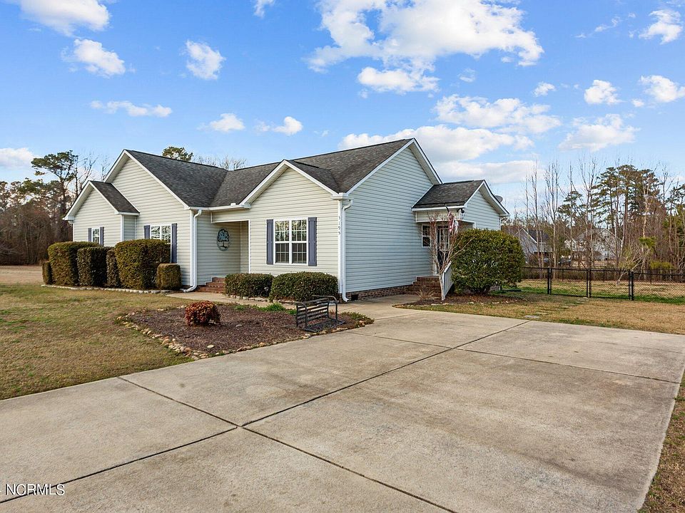 3195 Mobleys Bridge Road, Grimesland, NC 27837 Zillow