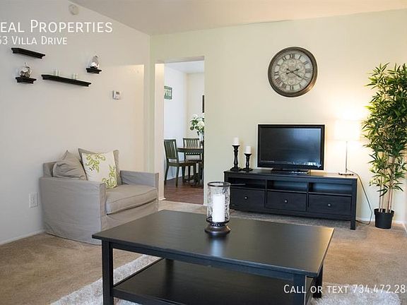 5th image of 563 Villa Dr