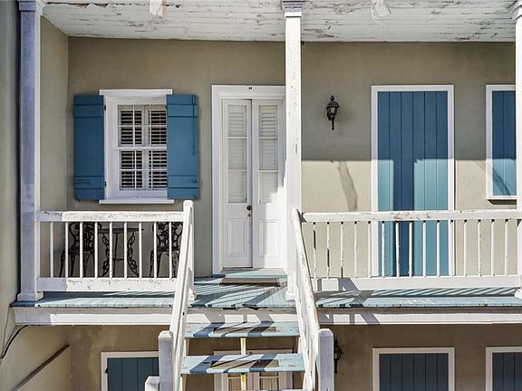 2nd image of 621 Dauphine St APT 14