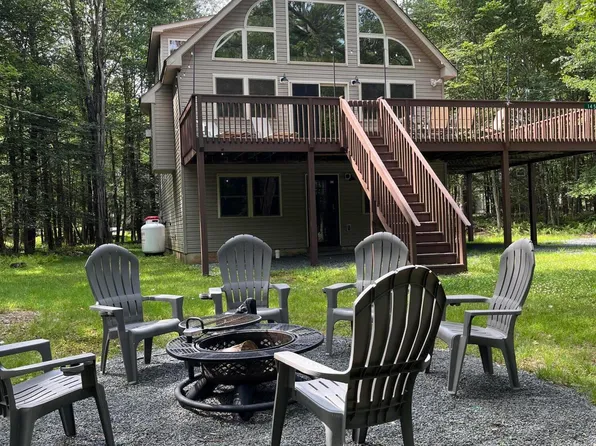 145 Pontiac Path, Pocono Lake, PA 18347