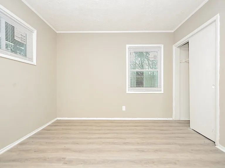 1797307_028_bedroom_13458654.jpg