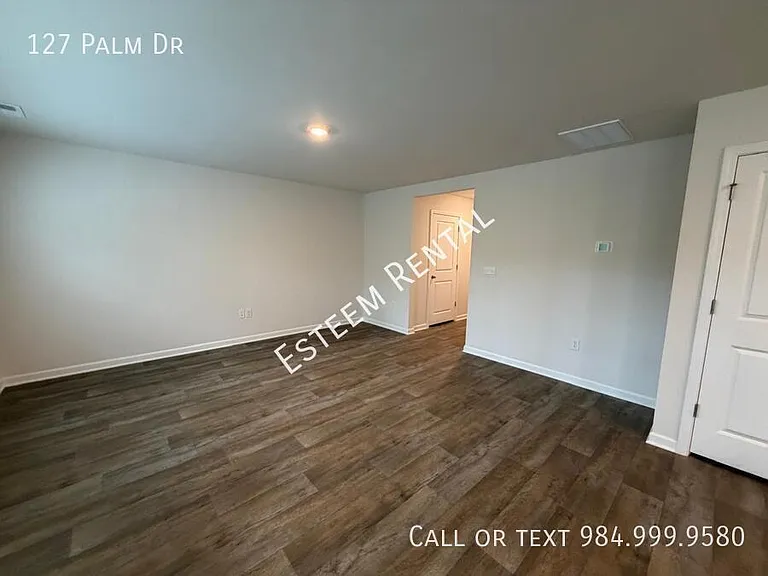 127 Palm Dr — Photo 3