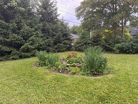 5th image of 22 Oxen Pond Road