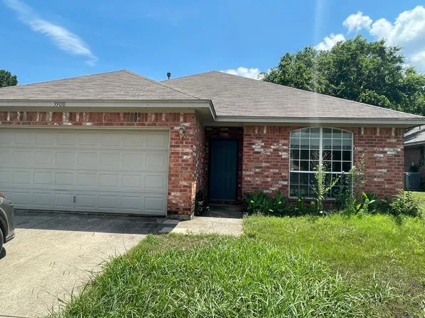 3900 Waterford Way, Denton, TX 76210