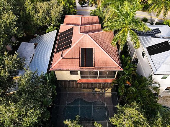 3rd image of 5221 Avenida Del Mare