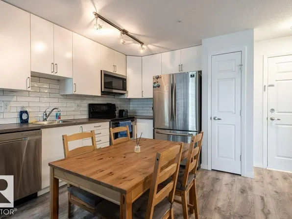 5005 165th Ave NW #214, Edmonton, AB T5Y 0L8