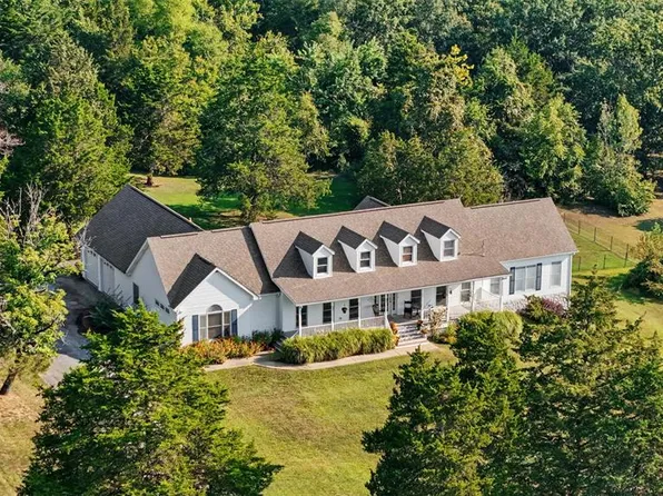 4237 Hansard Ln, Hillsboro, MO 63050