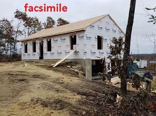 141 Berry Pond Rd, Pittsfield, NH 03263