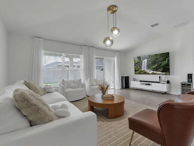 3800 Whitetail Ct — Photo 18