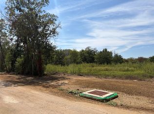 749 Caldwell St, Lexington, TX 78947