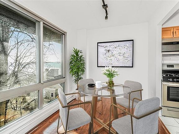 5th image of 399 N Broadway APT 2K