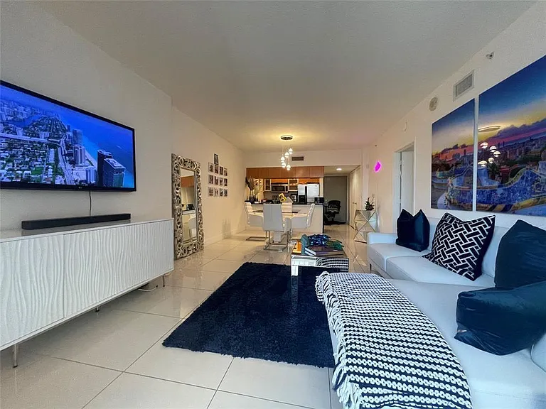 1750 N Bayshore Dr #2106 — Photo 7