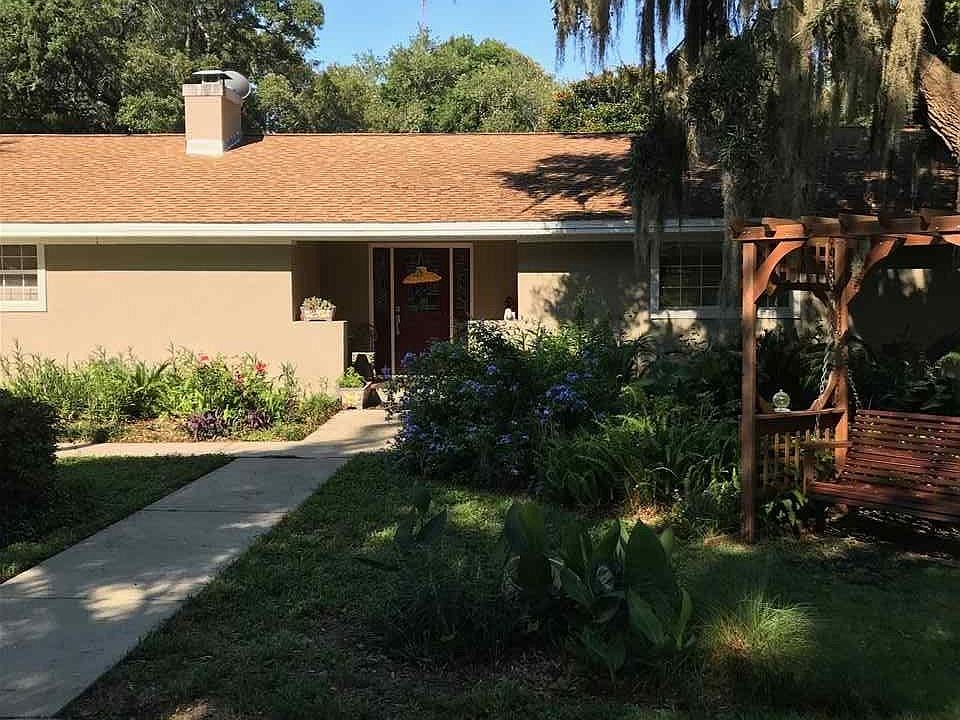 1st image of 140 Highpoint Dr