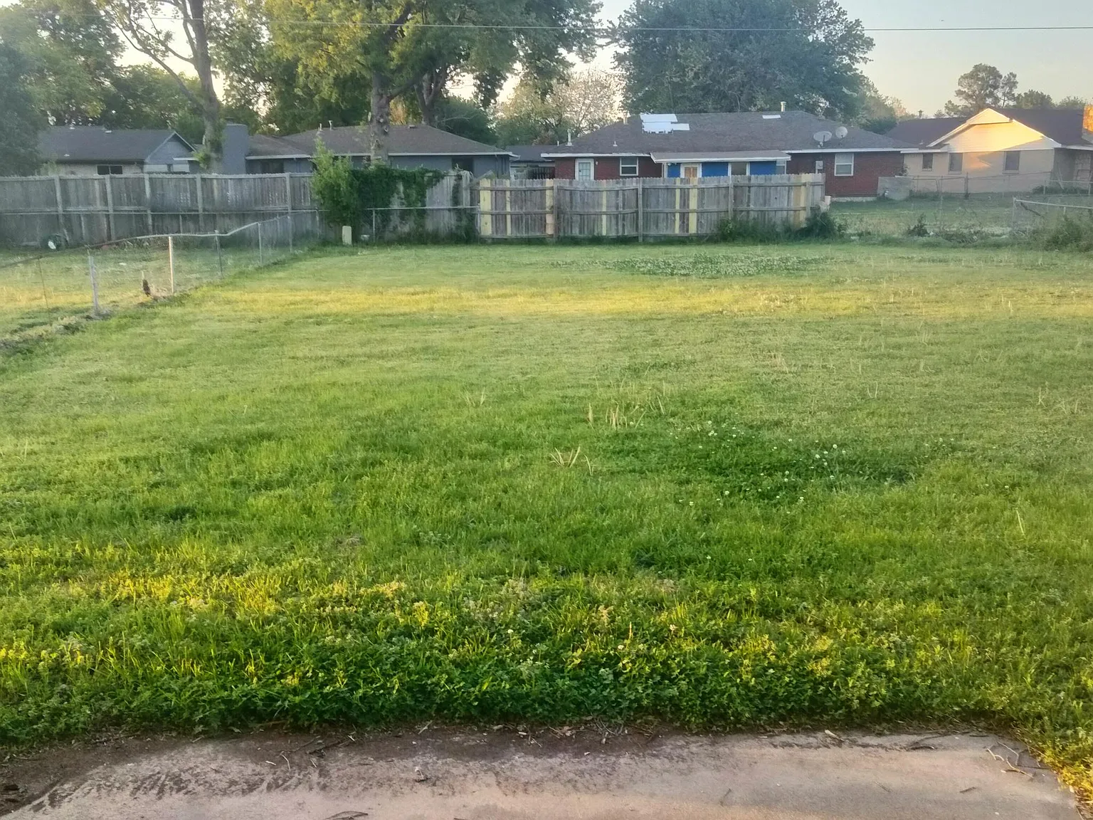 3 bed, 1174 sqft, $1,200 — Photo 2