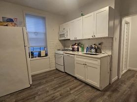 2515 24th Ave, Astoria, NY