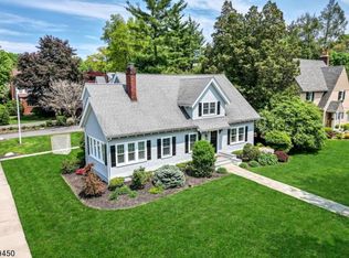 30 Cumberland Rd, Glen Rock, NJ 07452