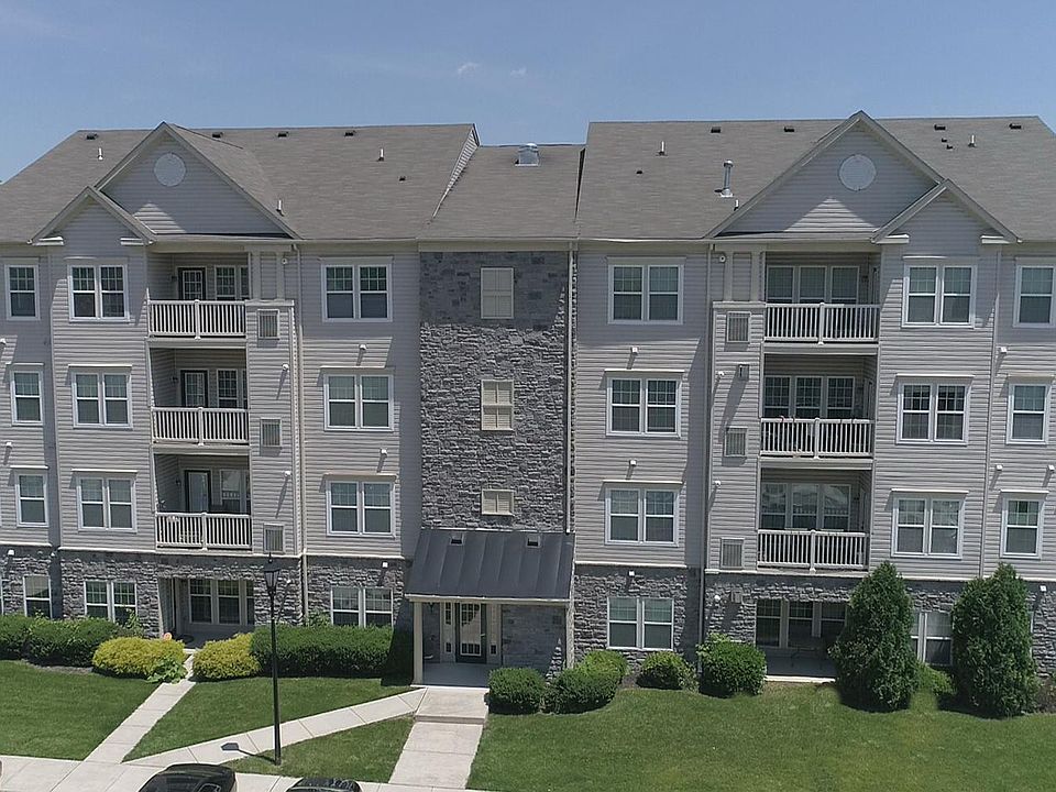 Front of Condominium 