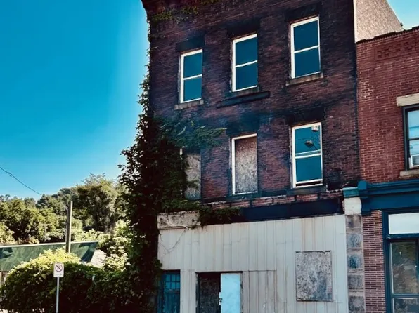 4741 Irvine St, Pittsburgh, PA 15207