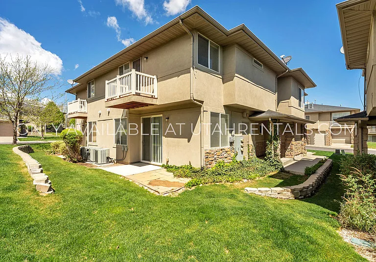 6623 W Blue Iris Dr — Photo 2