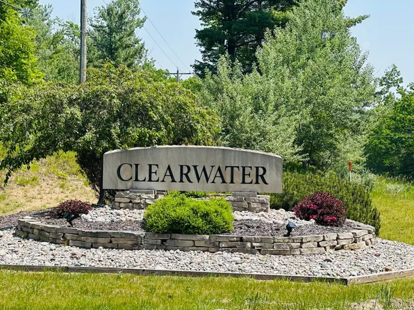 55 Crystal Ln, Roscommon, MI 48653