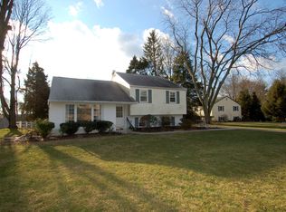 602 Midland Cir, Berwyn, PA 19312