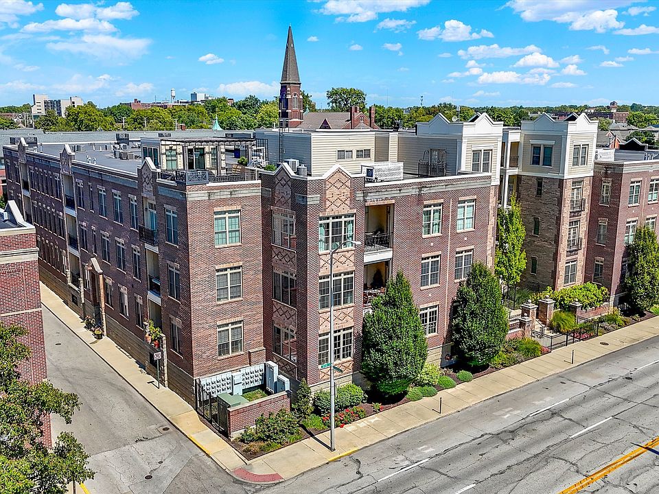 1st image of 450 E Ohio St APT 310