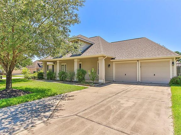 2nd image of 22203 Windy Brook Ln