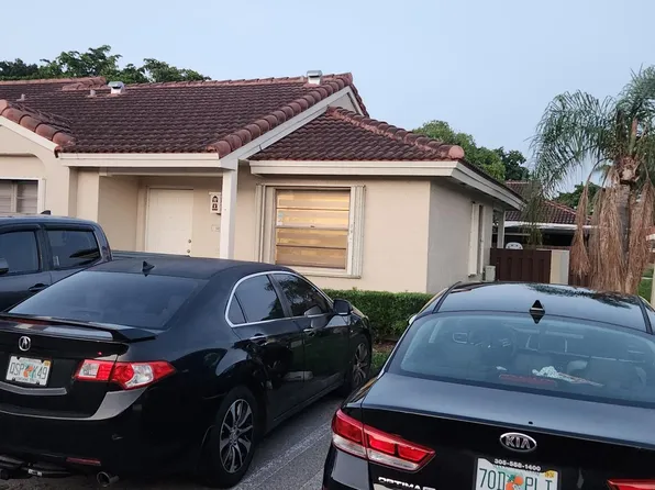 6119 NW 171st St, Hialeah, FL 33015