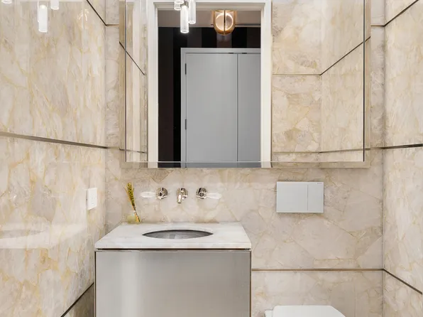 217 West 57th Street image 11 of 27