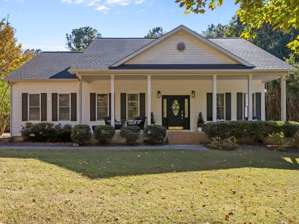 15 Marlowe Dr, Youngsville, NC 27596