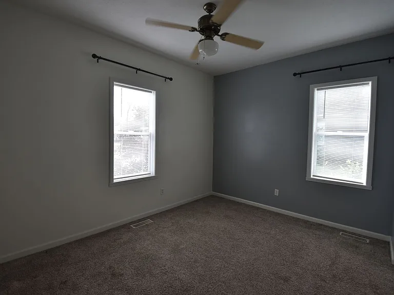 226 Walnut St — Photo 8