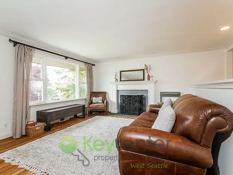 4011 48th Ave SW — Photo 5