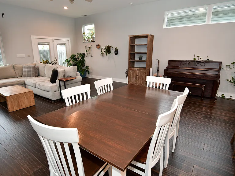 1426 Olive St — Photo 24